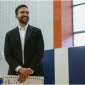 SUA: Socialistul democrat Zohran Mamdani revendică victoria pentru Primăria New Yorkului, în urma primelor alegeri (…)