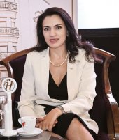 100 cei mai admiraţi CEO din România: Locul 94 - Simona Constantinescu, membru CA, Ana Hotels
