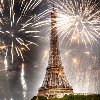 Cum sărbătoresc francezii Anul Nou: Petreceri somptuoase și șampanie din belșug | AUDIO