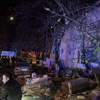 Risc de prăbușire a blocului din Buftea unde a avut loc o explozie | AUDIO
