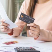 Indicele IRCC, așteptat să scadă de la 1 ianuarie 2026. Rata unui credit ipotecar ar urma să fie mai mică cu (…)