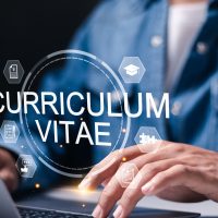 Românii își pot depune CV-urile pe site-ul Ministerului Economiei pentru a candida la posturi în companiile de stat. (…)