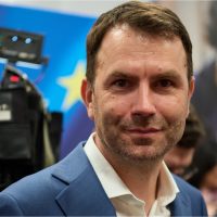 PNL, PSD și AUR blochează în Senat un proiect de lege privind implementarea referendumului pentru București, acuză (…)