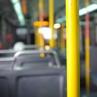 Primăria Arad vrea să ofere transport public gratuit pentru toți locuitorii. Primarul: „Cred că este o măsură care&nbsp;(…)