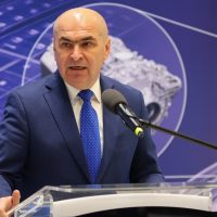 Ilie Bolojan, la inaugurarea unei linii de asamblare pentru Mercedes-Benz în Alba: Oamenii aceștia duc România în (…)
