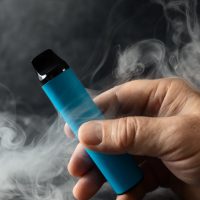 ANAF a descoperit în Prahova o fabrică ilegală de dispozitive electronice de vapat