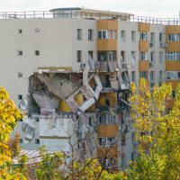 Inspectoratul de Stat în Construcții recomandă demolarea controlată a etajelor superioare ale blocului din Rahova (…)