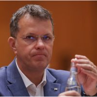 Ministrul Apărării anunță că va discuta cu toți aliații pentru a avea mai multe trupe pe teritoriul României | (…)