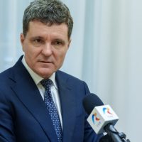 Președintele României va retrimite în Parlament legea care interzice organizațiile, simbolurile și faptele cu (…)
