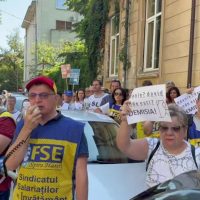 A treia zi de proteste pentru sindicatele din Educație. Marius Nistor: „Ne-ați făcut echivalentul zilierilor din (…)