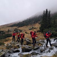 Încă o tragedie în Făgăraș. Un bărbat a murit pe munte după ce a căzut de la 500 de metri