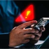 Un nou tip de fraudă online. Atacatorii le cer bani celor care accesează site-uri cu conținut pentru adulți, (…)