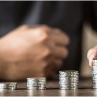 Mai mulți șefi ai unor instituții de stat din domeniul energetic și-au tăiat voluntar salariile. Reacția premierului (…)