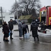 Zeci de mii de locuitori din județele Prahova și Dâmbovița încă nu au apă potabilă după 48 de ore