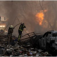 Aproape 40 de răniți în Ucraina după ce Rusia a lansat peste noapte 19 drone asupra orașului Harkov