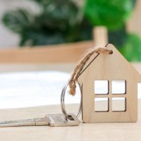 La Brașov a avut loc prima tranzacție imobiliară din România plătită cu criptomonede | AUDIO