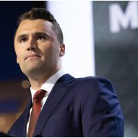FBI îl caută de mai bine de 24 de ore pe cel care l-a împușcat mortal pe activistul conservator Charlie Kirk. Se (…)