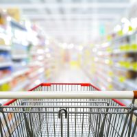 Comercianții vin cu soluții pentru a compensa creșterile de prețuri cauzate de majorarea TVA: Blochează prețurile (…)