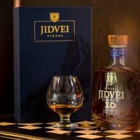 Jidvei lansează Vinars XO la Paris, în premieră absolută, cu ocazia onorării retrospectivei Radu Jude găzduite de (…)