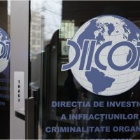 Gorj: Bărbat arestat după ce a cumpărat un bebeluș pe care urma să îl scoată din țară și să-l vândă mai departe. (…)