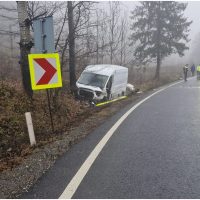 O cisternă încărcată cu substanțe periculoase s-a răsturnat pe DN1, între Brașov și Predeal. Traficul este deviat pe (…)
