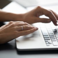 Datele utilizatorilor de pe platforma pentru schimbarea furnizorului de energie electrică au fost expuse dintr-o (…)