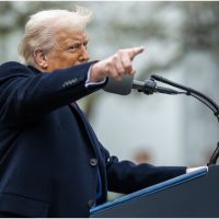 Donald Trump îl amenință pe Putin cu impunerea de taxe vamale de 100% dacă în 50 de zile nu va încheia un acord de (…)