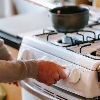 Argeș: Alimentarea cu gaze, sistată temporar pentru peste 170 de scări de bloc din Mioveni. Distrigaz Sud Rețele a (…)