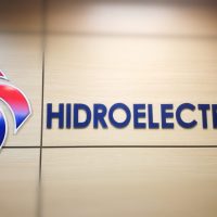 Hidroelectrica caută director general și director financiar. România a pierdut 12 milioane de euro anul trecut, din&nbsp;(…)