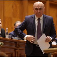 AUR cere demisia premierului Ilie Bolojan, după ce legea pensiilor speciale a fost declarată neconstituțională de CCR