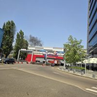 Incendiul de la Mall este localizat. Peste 2.000 de persoane au fost evacuate