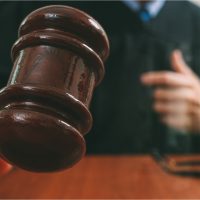 Galați: Condamnare la 28 de ani de închisoare pentru mama care și-a ucis anul trecut fiica de nouă ani | AUDIO