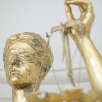 Aproape 200 de magistrați din toată țara se solidarizează cu colegii lor care au vorbit public despre problemele și (…)