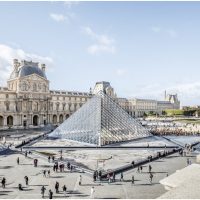 Franța: Opt piese de o „valoare inestimabilă” au fost furate de la Muzeul Luvru din Paris în timpul jafului de (…)