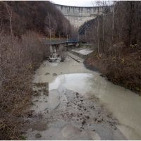 Apele Române fac precizări după imaginile video care arată umezirea pereților barajului Paltinu: „Nu există nicio (…)