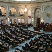 Parlamentarii condamnați pentru infracțiuni săvârșite cu intenție și-ar putea pierde mandatul, propune deputatul USR (…)