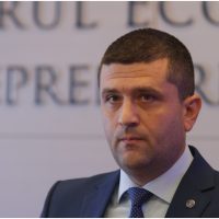 Agenția de turism Cocktail Holidays a rămas fără licență. Ministrul Economiei: Oamenii plăteau biletul de avion (…)