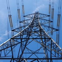 Dispute în Parlament pe tema prețurilor la energie. Vedinaș: O să inventăm o nouă boală: facturita / Câciu: Sper că (…)