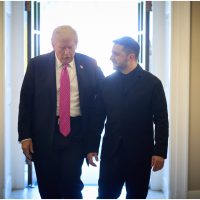 Donald Trump i-a cerut insistent lui Volodimir Zelenski, la întâlnirea de la Casa Albă, să accepte condițiile de (…)