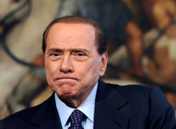 Silvio Berlusconi a demisionat!