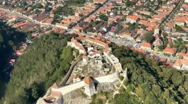 Cetatea Râșnov, între degradare și restaurare. După ani de blocaje, primăria a lansat licitația pentru lucrări