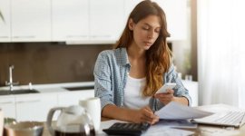 Factura lunară explicată: ce influențează costurile cu energia