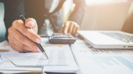 Guvernul plafonează deconturile pentru prefecți și subrefecți