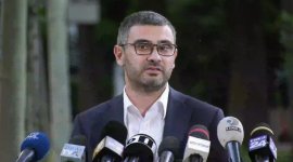 Ministrul Muncii recunoaște: „Nu se poate trăi cu salariul minim”. Cum încurajează taxele lui Bolojan munca la negru