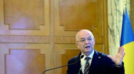 Criză sau nu, achizițiile continuă: Primăria lui Emil Boc scoate la „mezat” contracte de peste 2 miliarde de lei