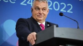 Serviciile ruse ar fi propus înscenarea unei tentative de asasinat împotriva lui Orban, pentru a-i creşte&nbsp;(…)