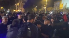 Manifestații tensionate la Tel Aviv. Proteste anti-război și intervenție în forță a poliției: „Nu bombardați,&nbsp;(…)