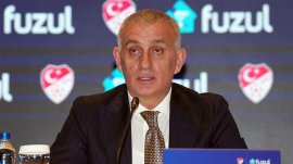 Președintele Federației de Fotbal din Turcia desconsideră România: „Nu merităm să ajungem la Mondial, dacă nu o&nbsp;(…)