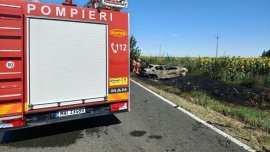 Trafic oprit pe breteaua Jilava - A0, după ce un camion cu grâu a lovit glisiera. Sunt scurgeri de carburant