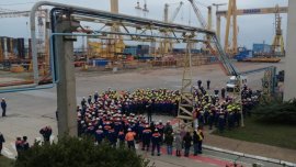 Protest spontan la șantierul naval Damen Mangalia. Angajații de la Damen Galați intră în șomaj tehnic